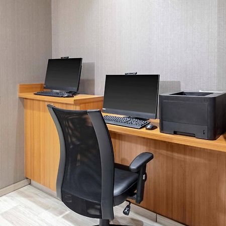 Springhill Suites By Marriott Kansas City Plaza Bagian luar foto