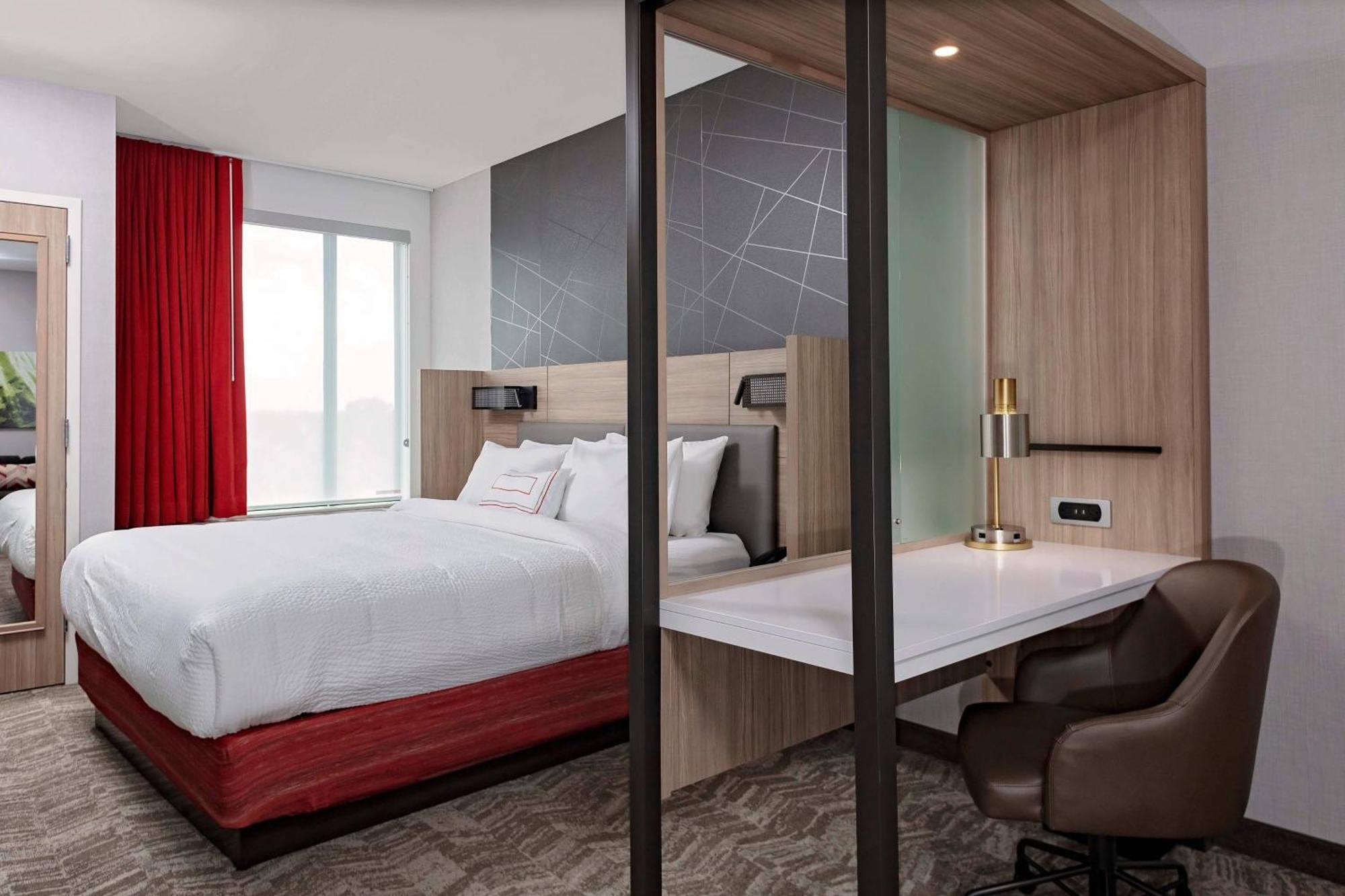 Springhill Suites By Marriott Kansas City Plaza Bagian luar foto